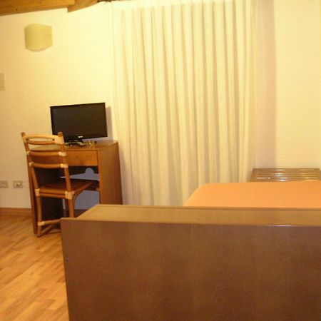 Hotel Escorial Τσέρβια Εξωτερικό φωτογραφία