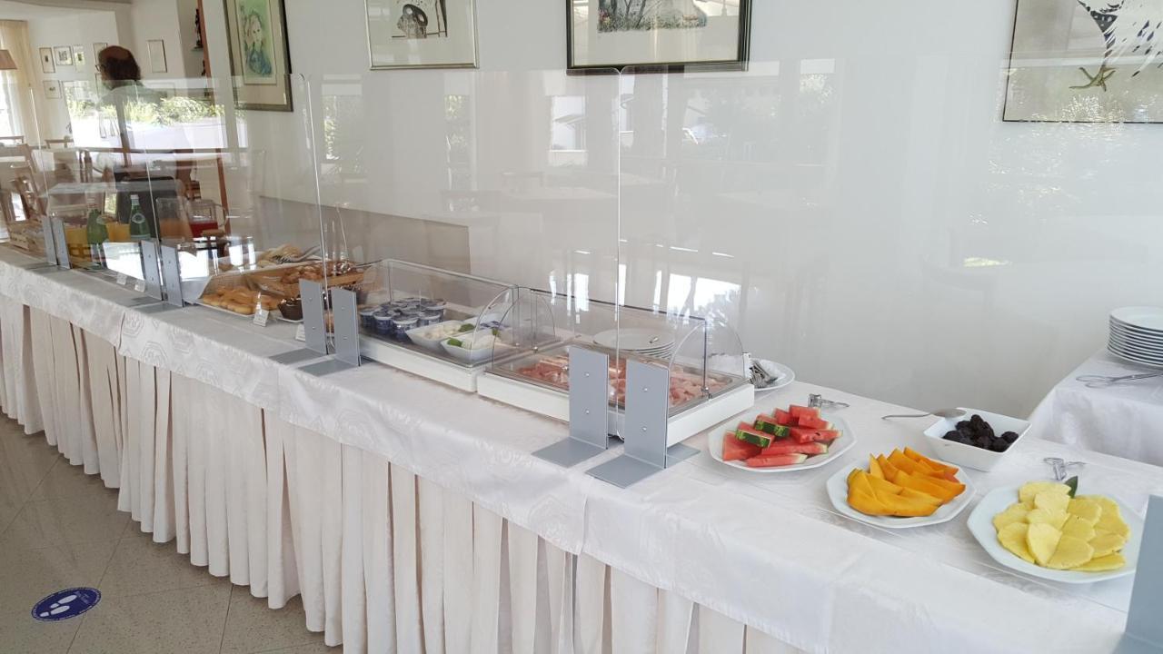 Hotel Escorial Τσέρβια Εξωτερικό φωτογραφία